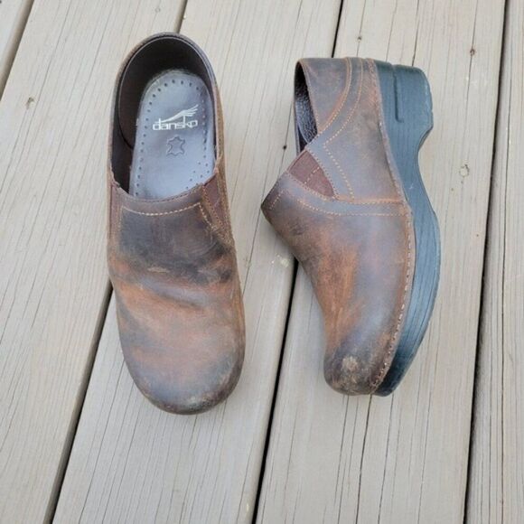 Dansko Professional Pepper Brown Oiled Leather Platform Distressed Clogs 39 - Picture 1 of 10